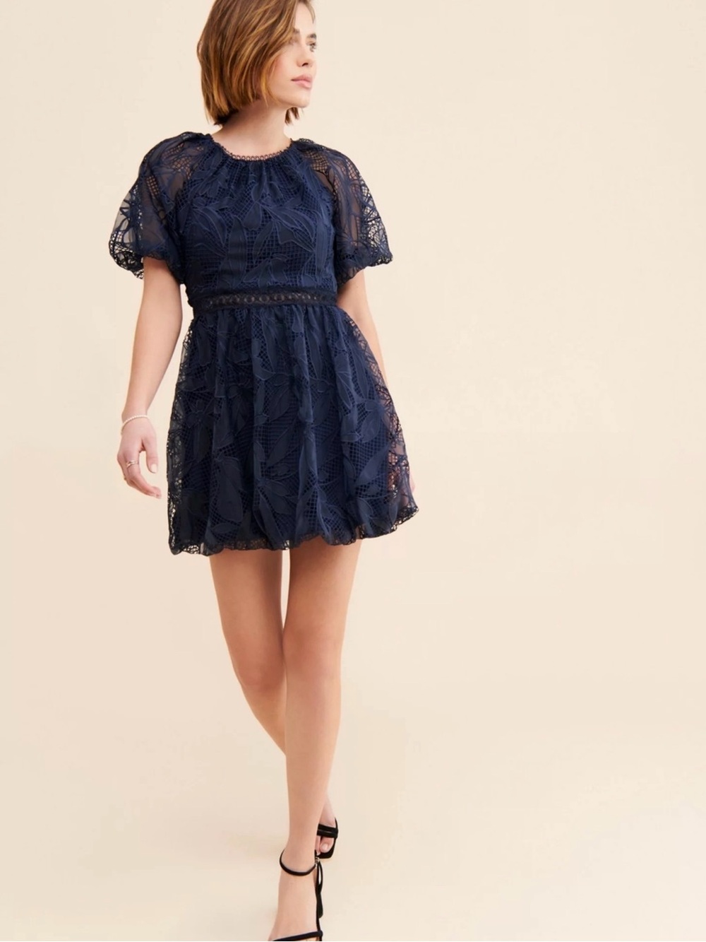 ML Monique Lhuillier Lace Puff Sleeve Mini Dress